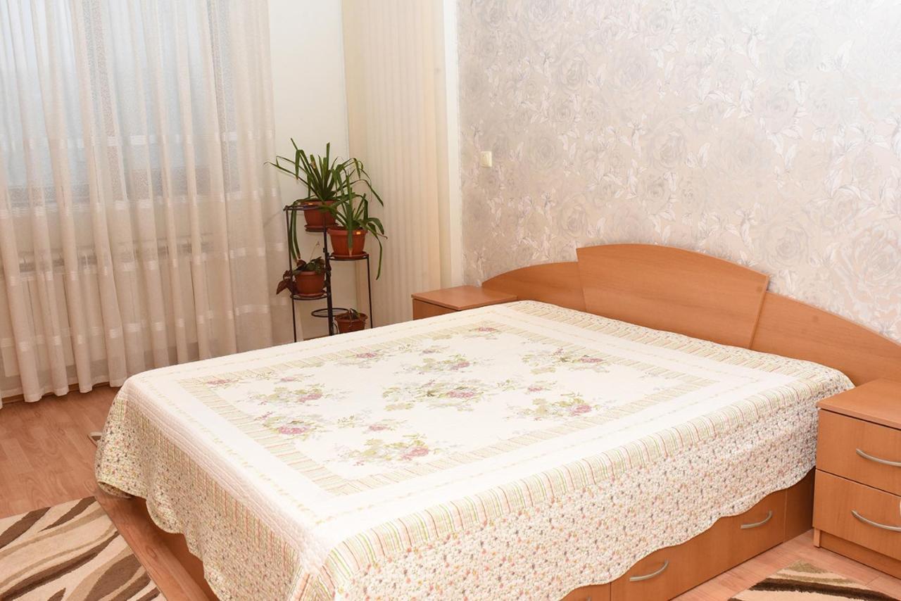 явор Apartment *